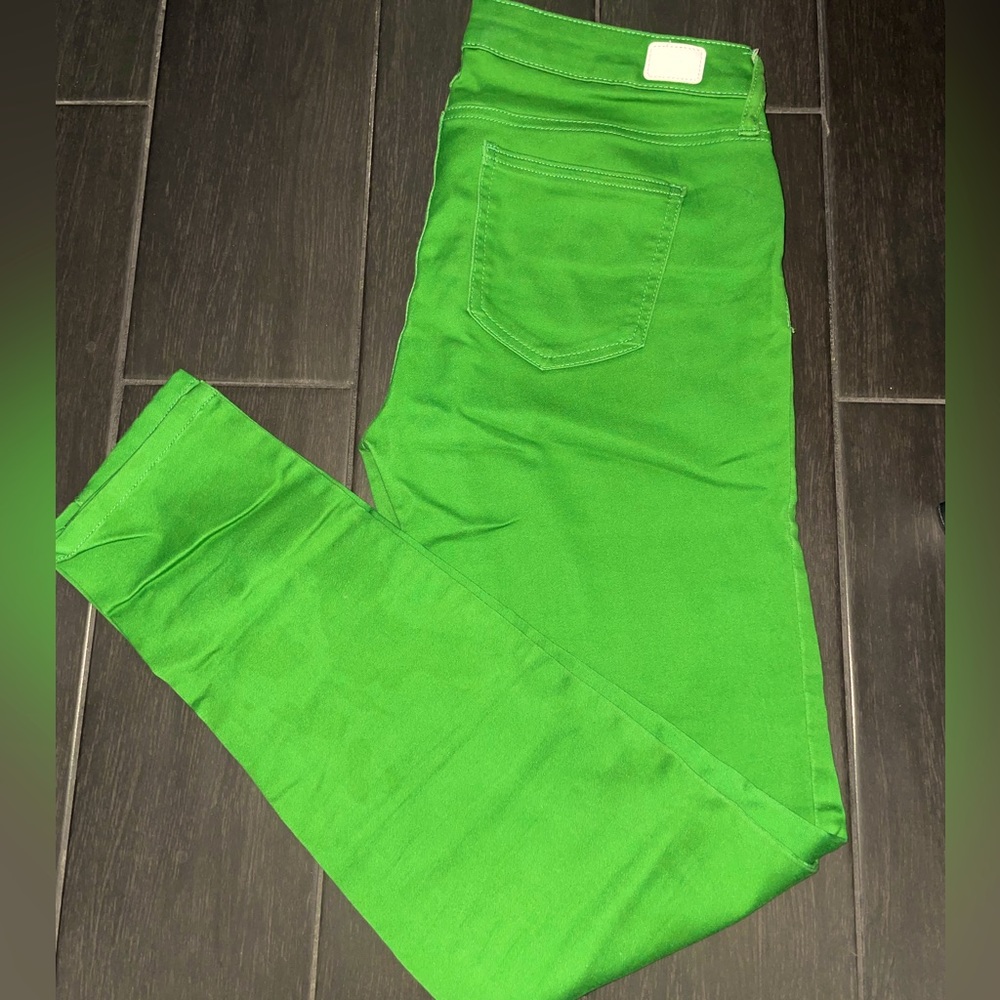 Size 9 Skinny Jeans in Mint Green